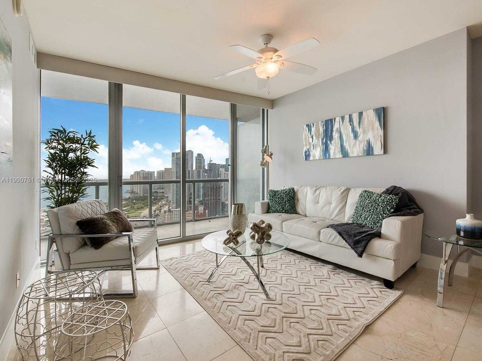 Small Image of 888 BISCAYNE BLVD #3603, Miami Number 4