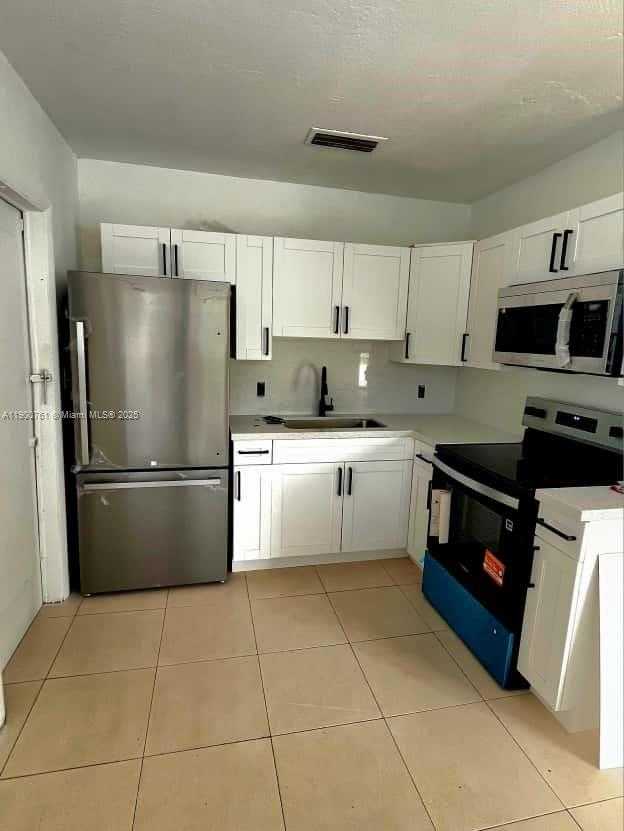 Small Image of 1698 NORTH EAST 147TH #left, North Miami Number 2