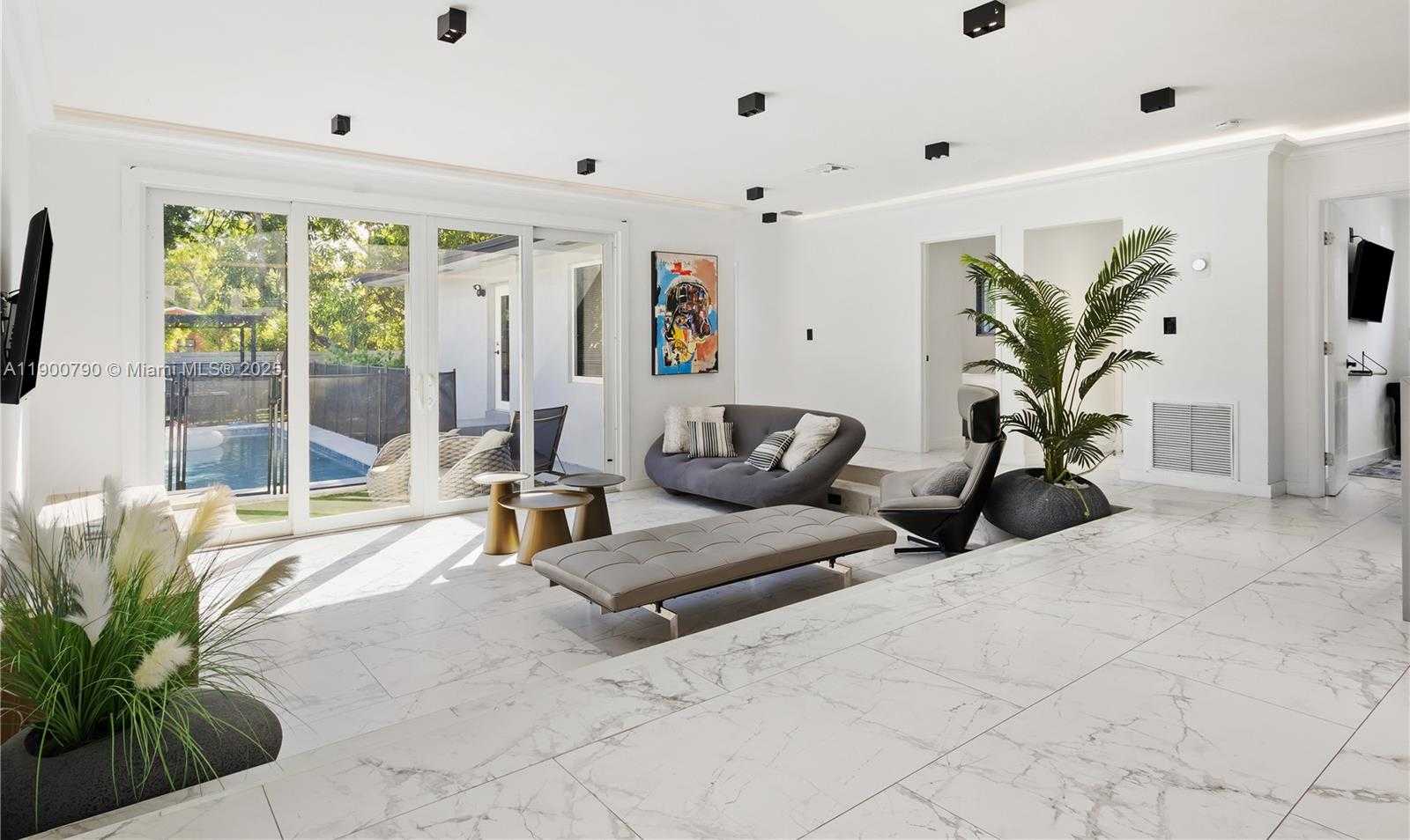 Small Image of 270 NORTH WEST 50TH ST, Miami Number 13