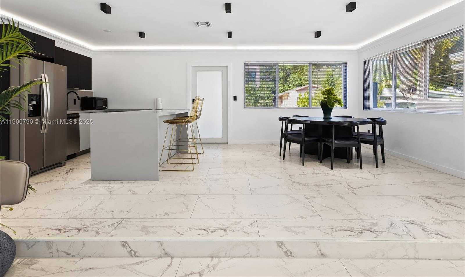 Small Image of 270 NORTH WEST 50TH ST, Miami Number 15