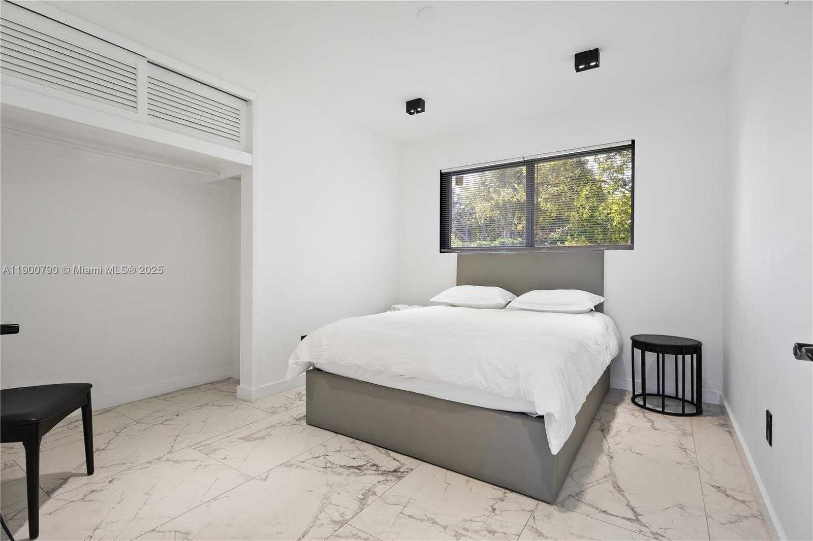 Small Image of 270 NORTH WEST 50TH ST, Miami Number 23