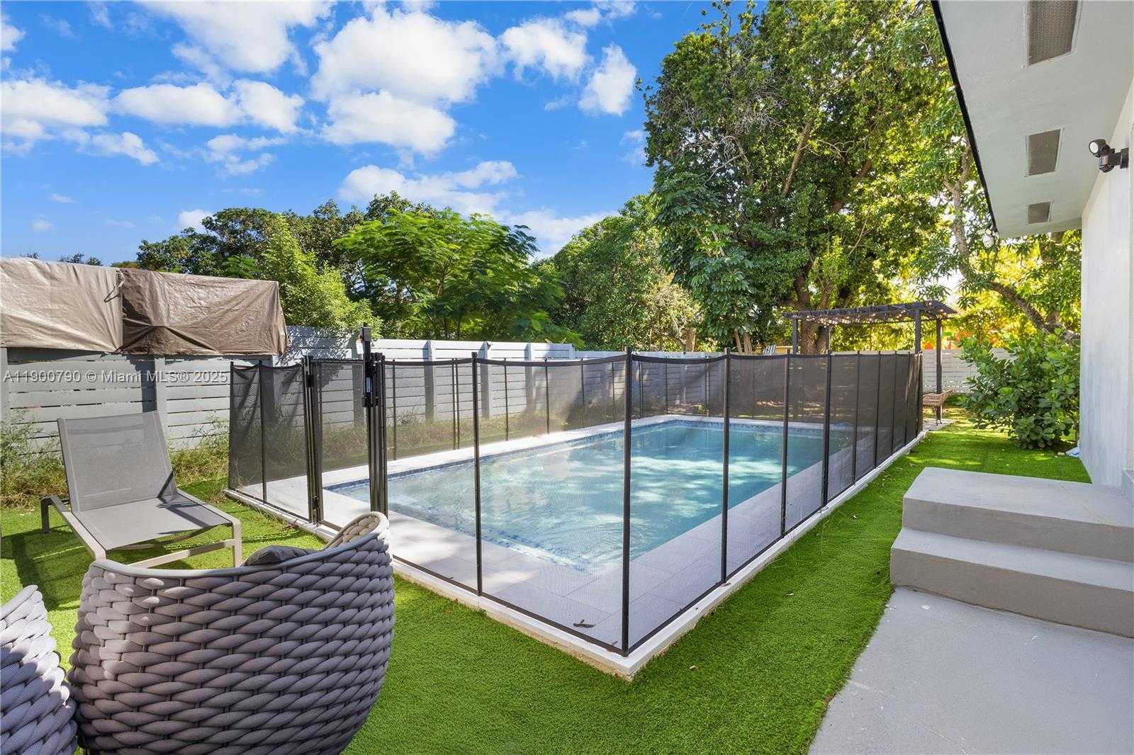 Small Image of 270 NORTH WEST 50TH ST, Miami Number 8