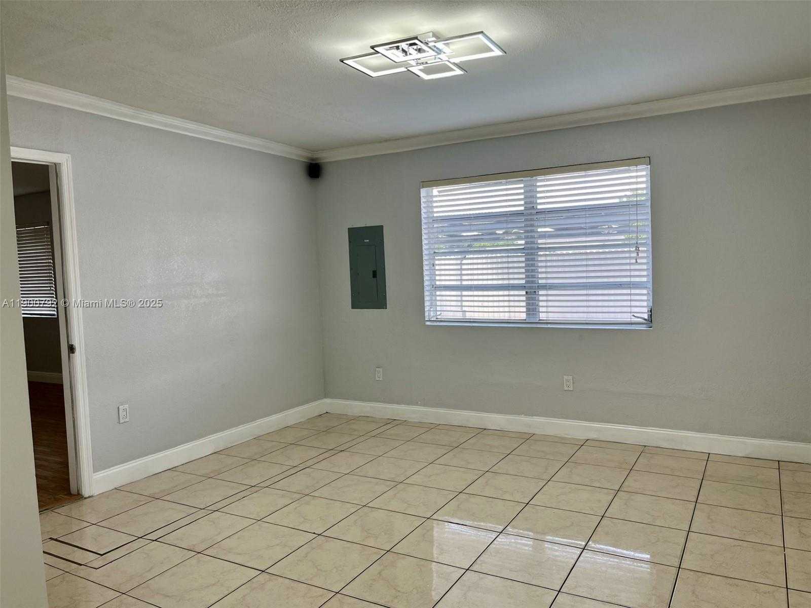 Small Image of 4010 SOUTH WEST 112TH AVE, Miami Number 6