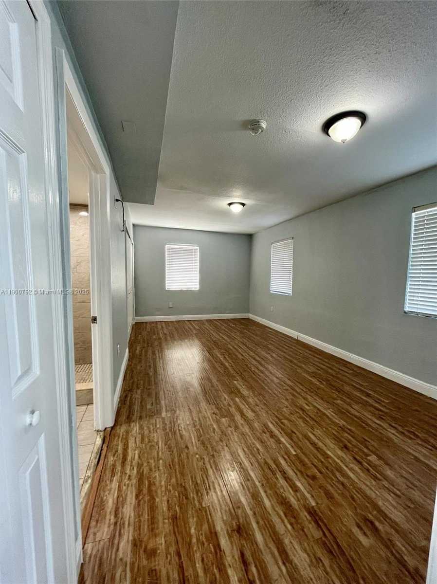 Small Image of 4010 SOUTH WEST 112TH AVE, Miami Number 8