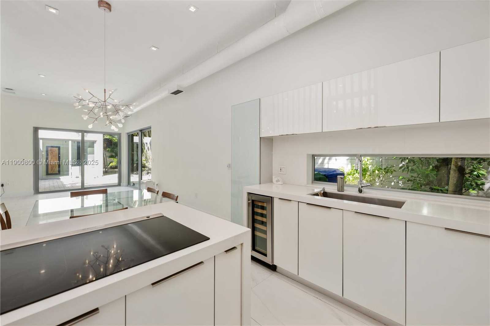 Small Image of 2205 OVERBROOK ST, Miami Number 17