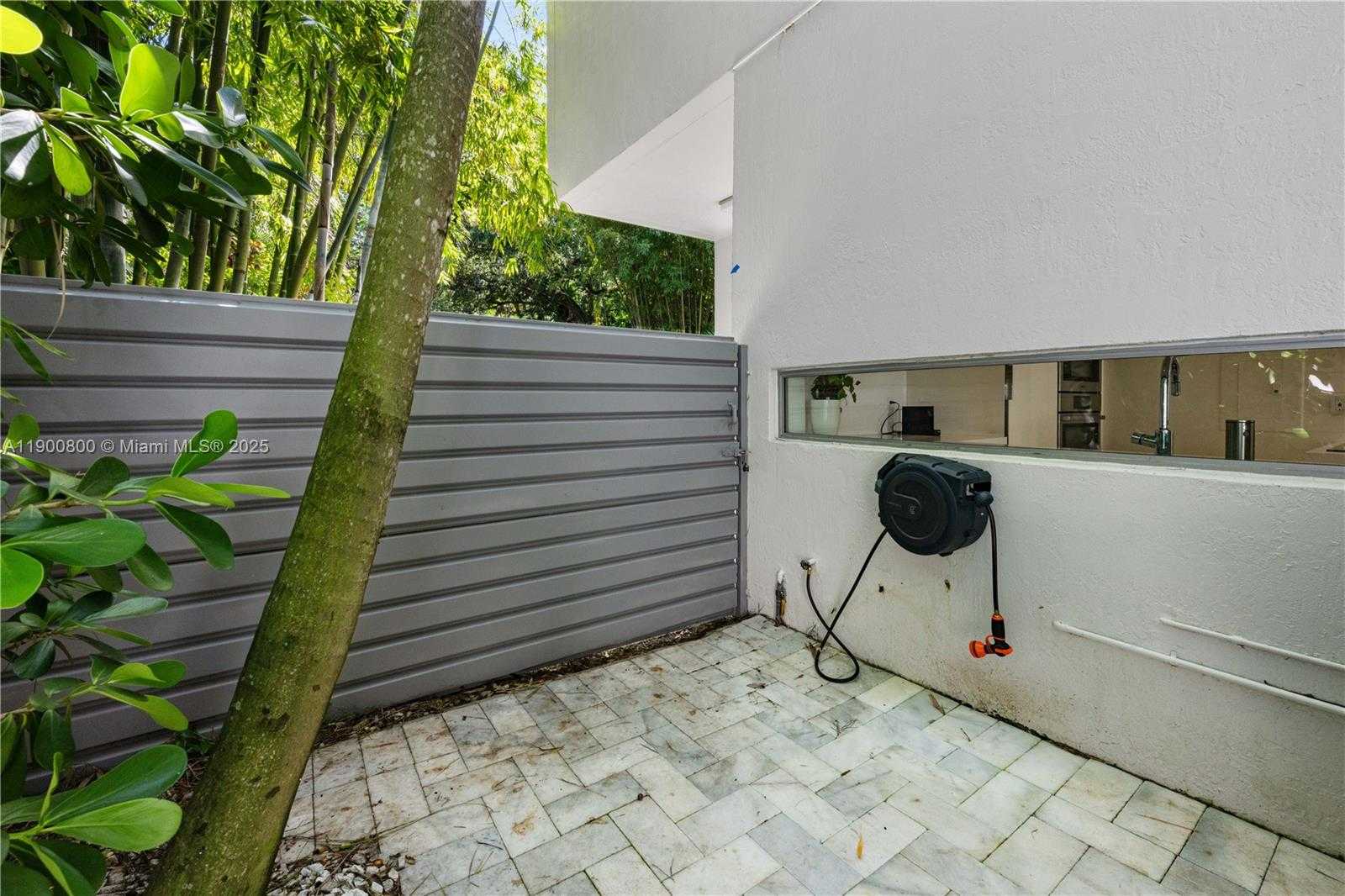 Small Image of 2205 OVERBROOK ST, Miami Number 27