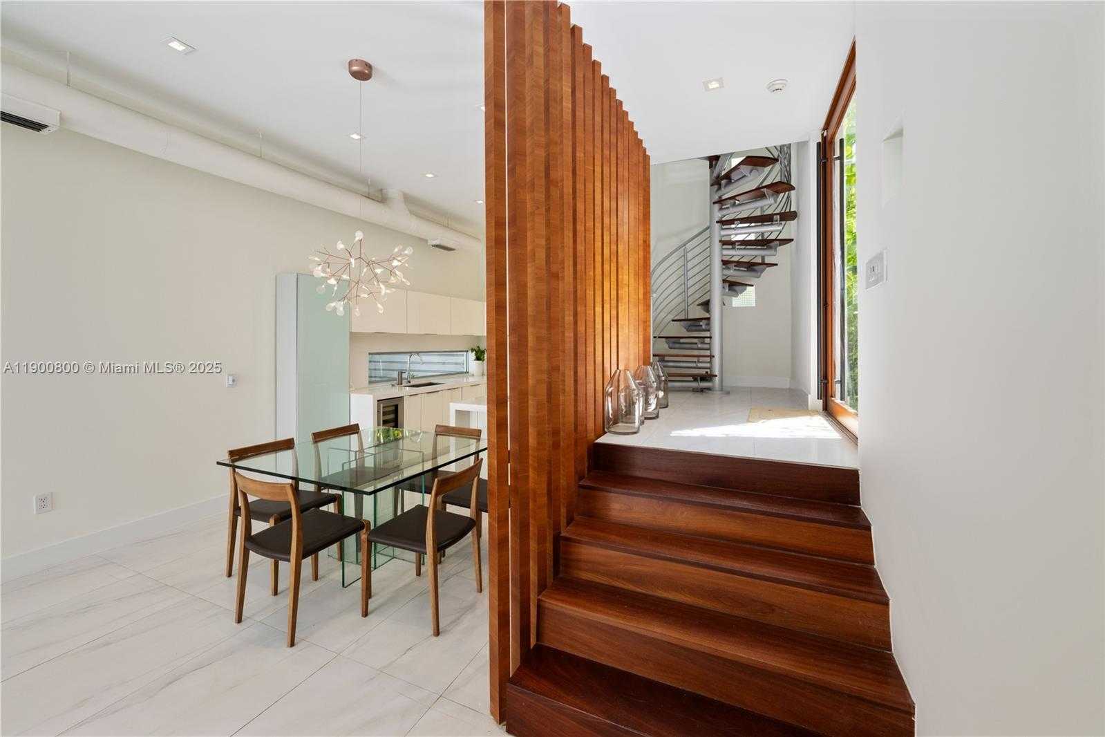 Small Image of 2205 OVERBROOK ST, Miami Number 29