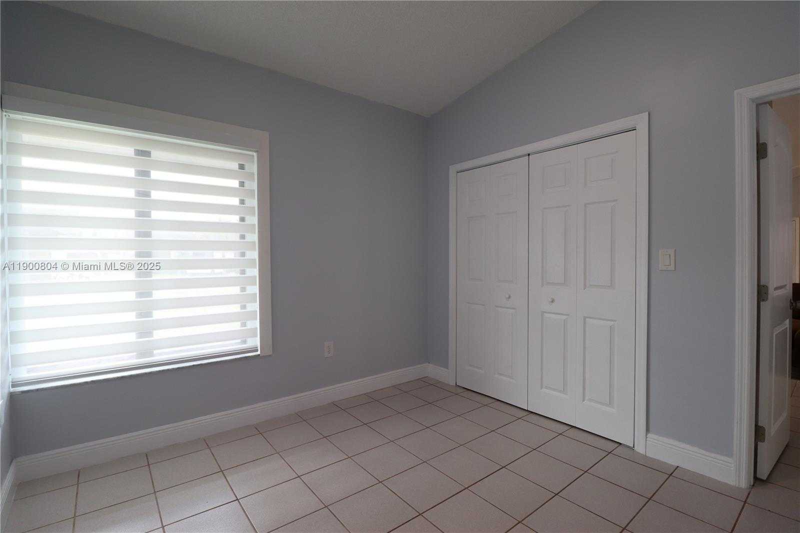 Small Image of 10615 SOUTH WEST 129TH CT, Miami Number 12