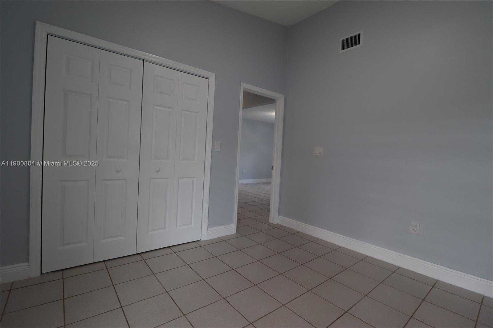Small Image of 10615 SOUTH WEST 129TH CT, Miami Number 13