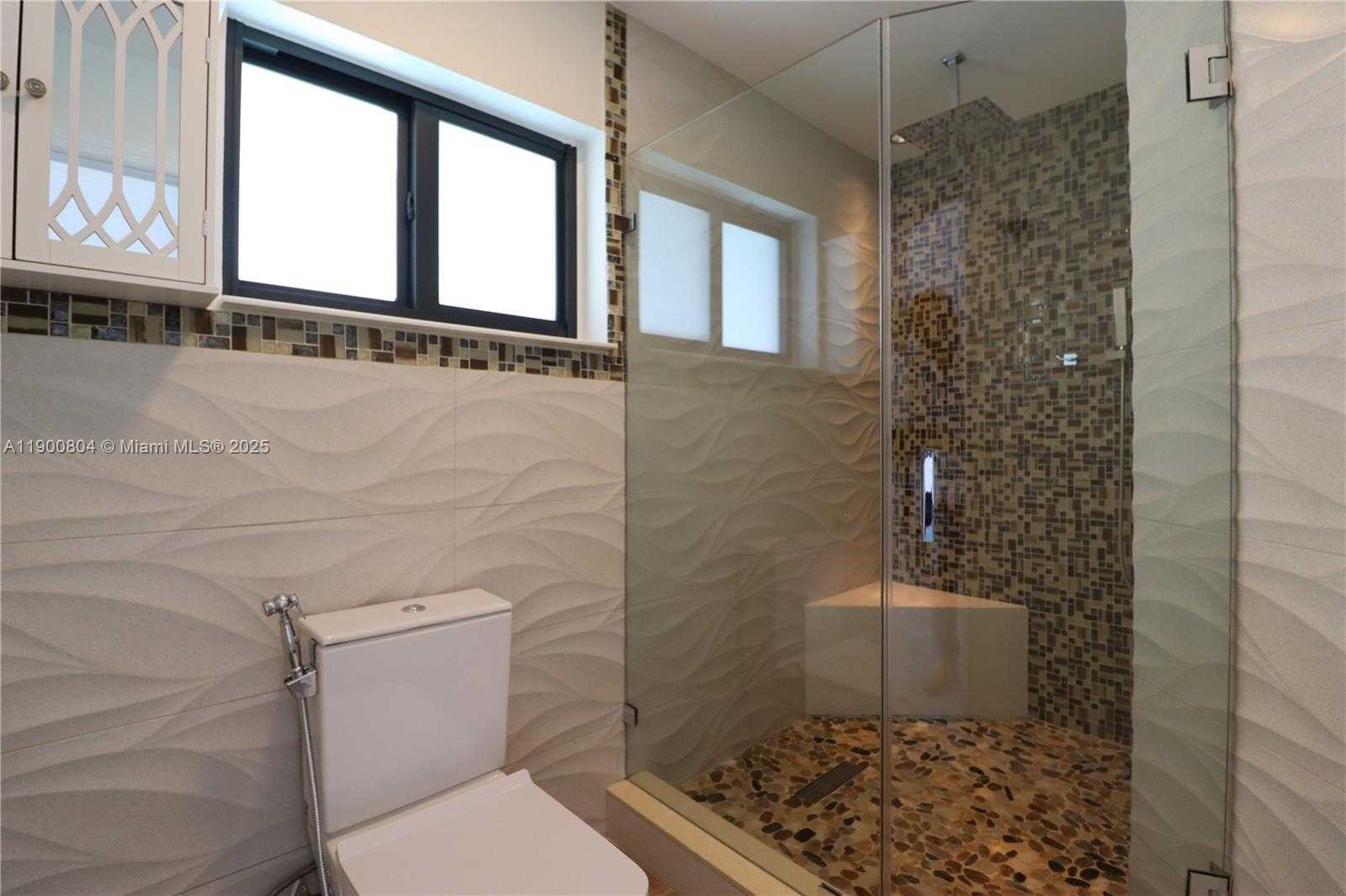 Small Image of 10615 SOUTH WEST 129TH CT, Miami Number 22