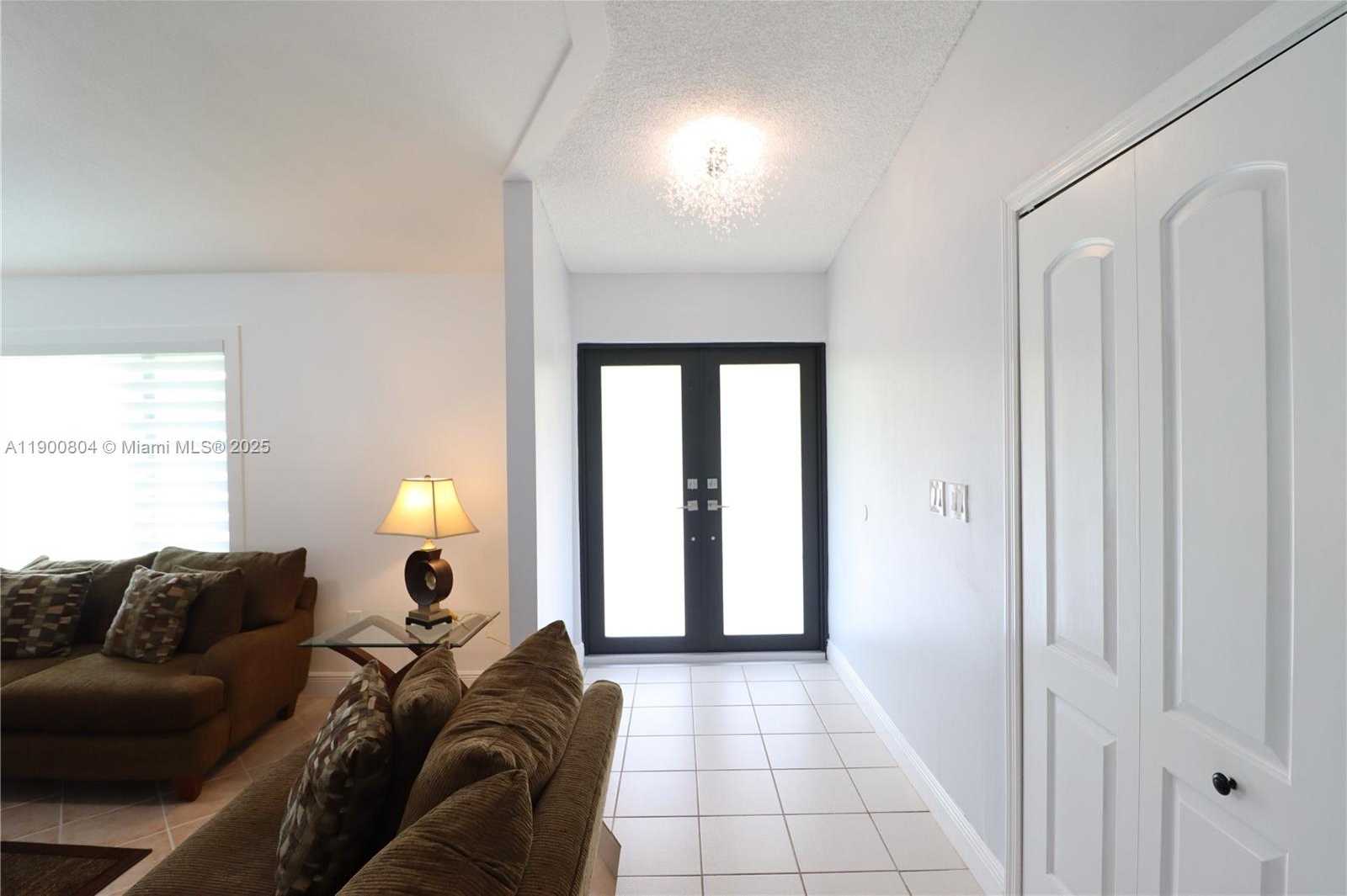 Small Image of 10615 SOUTH WEST 129TH CT, Miami Number 3