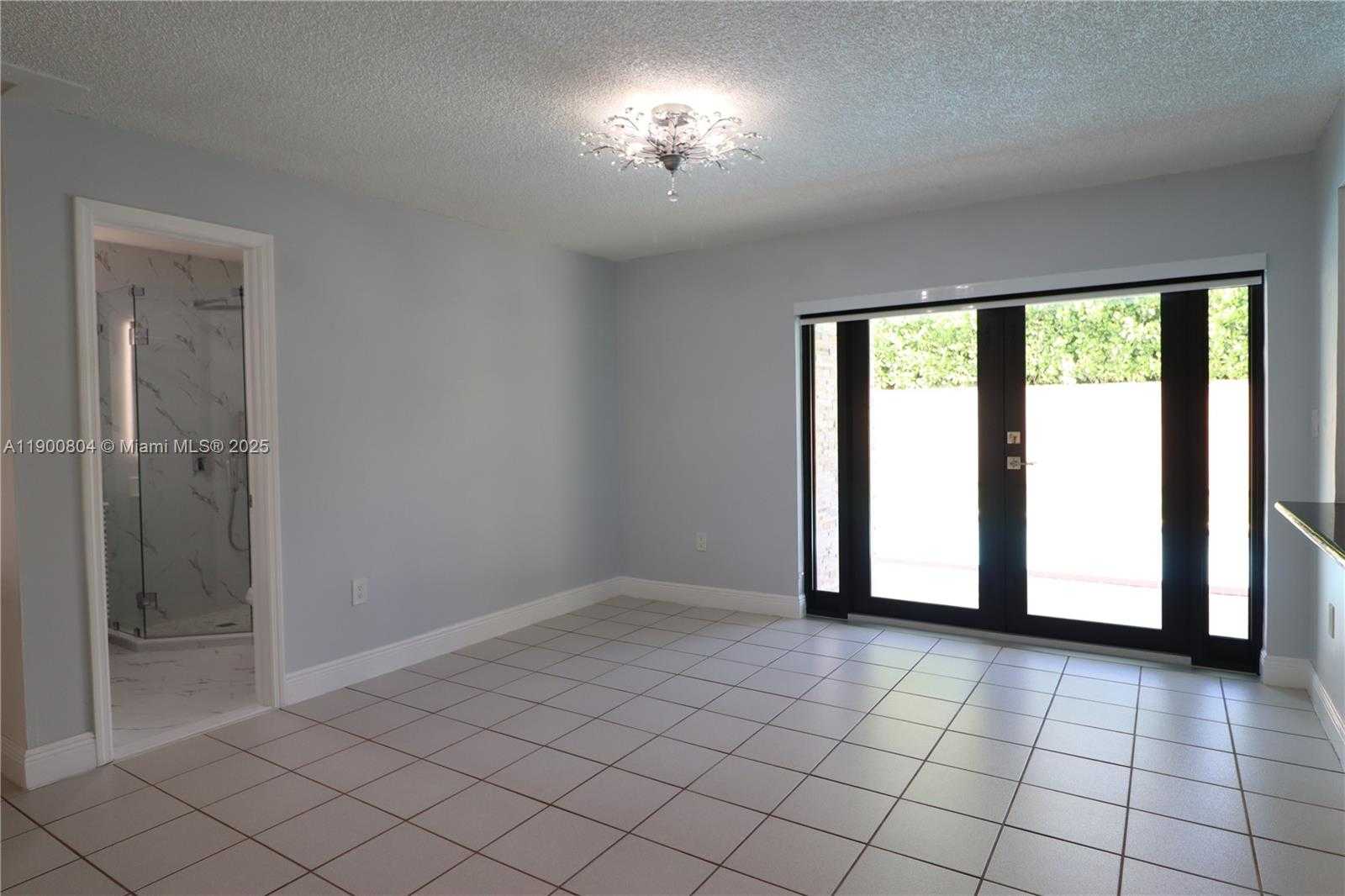 Small Image of 10615 SOUTH WEST 129TH CT, Miami Number 7