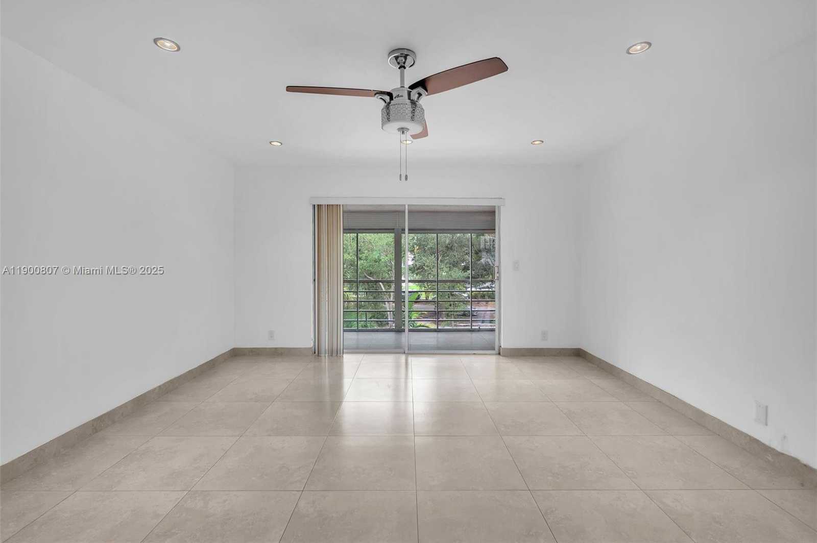 Small Image of 5790 STIRLING RD #304, Hollywood Number 10