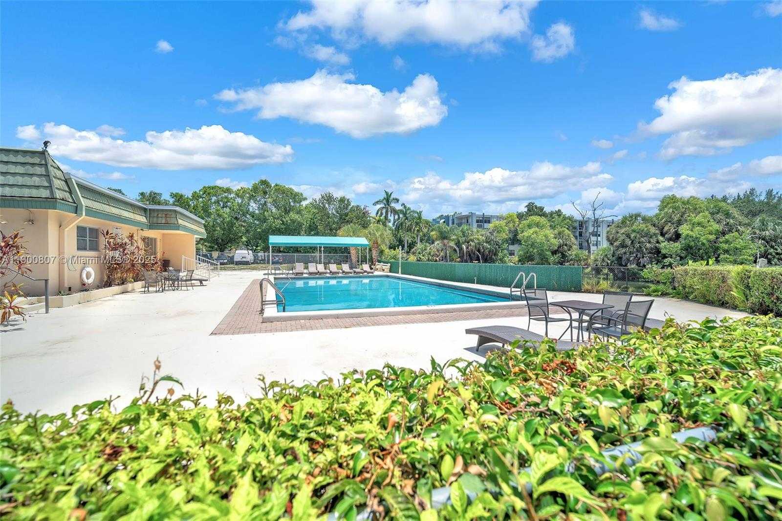 Small Image of 5790 STIRLING RD #304, Hollywood Number 25