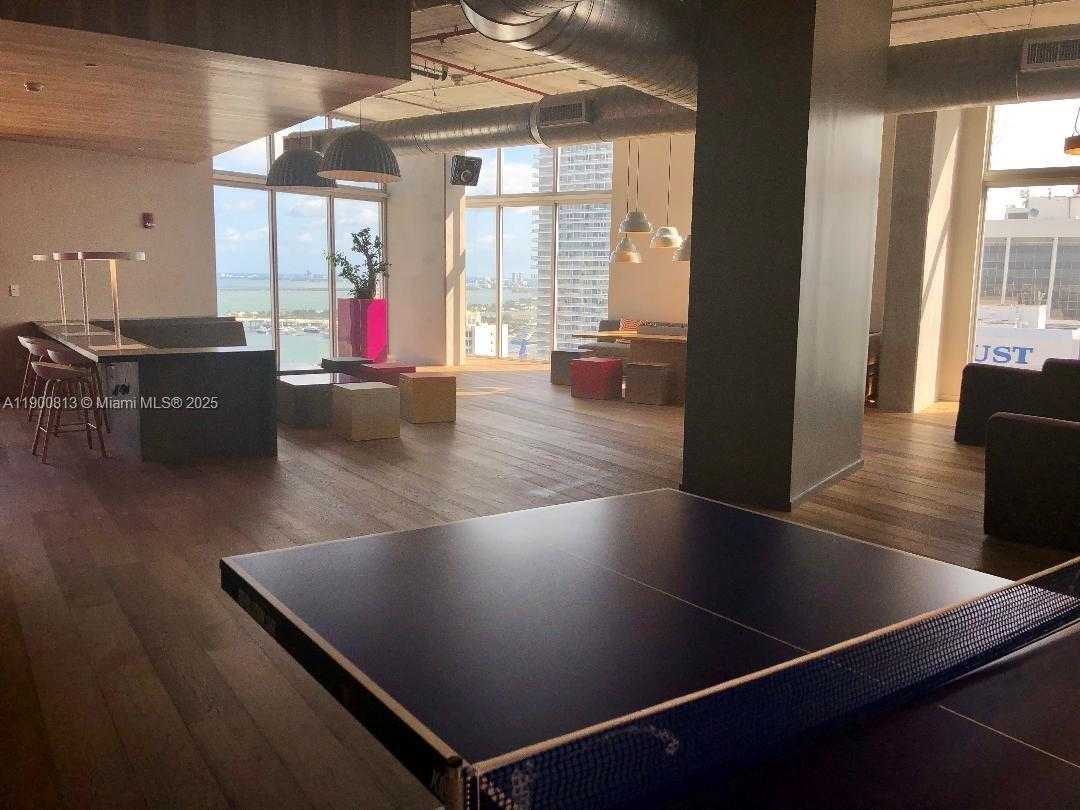 Imagen de Pequeño Objeto