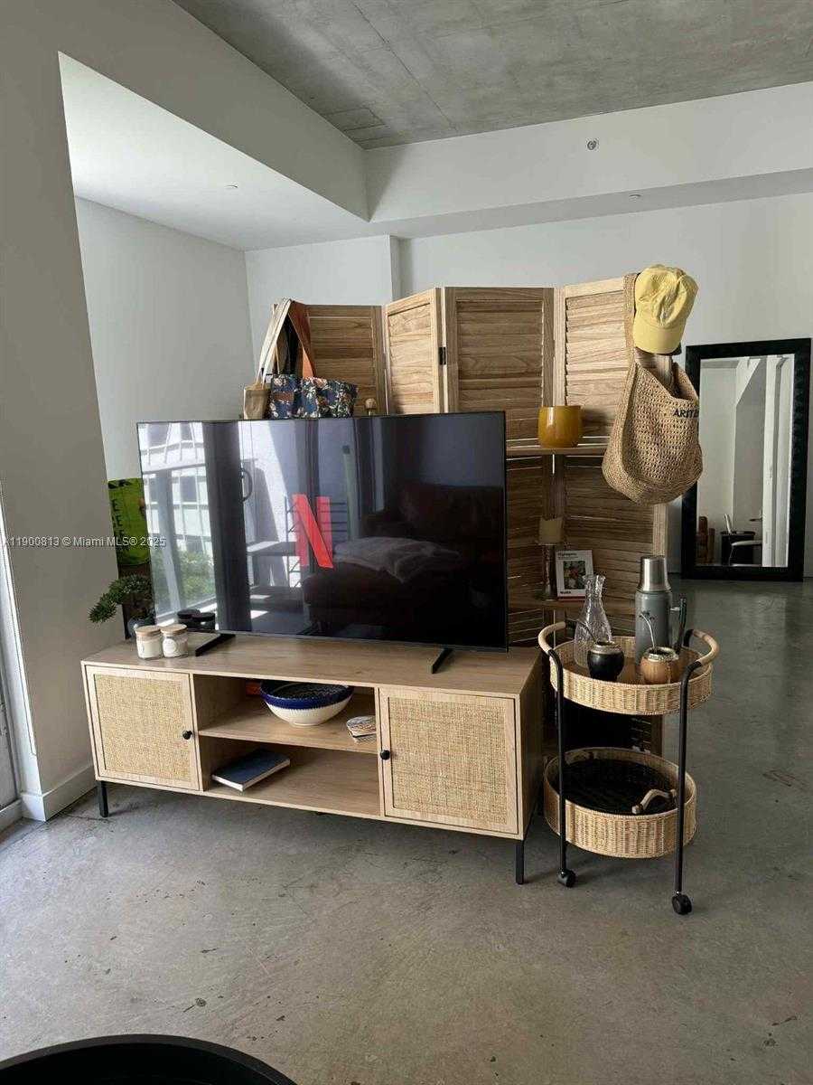 Imagen de Pequeño Objeto