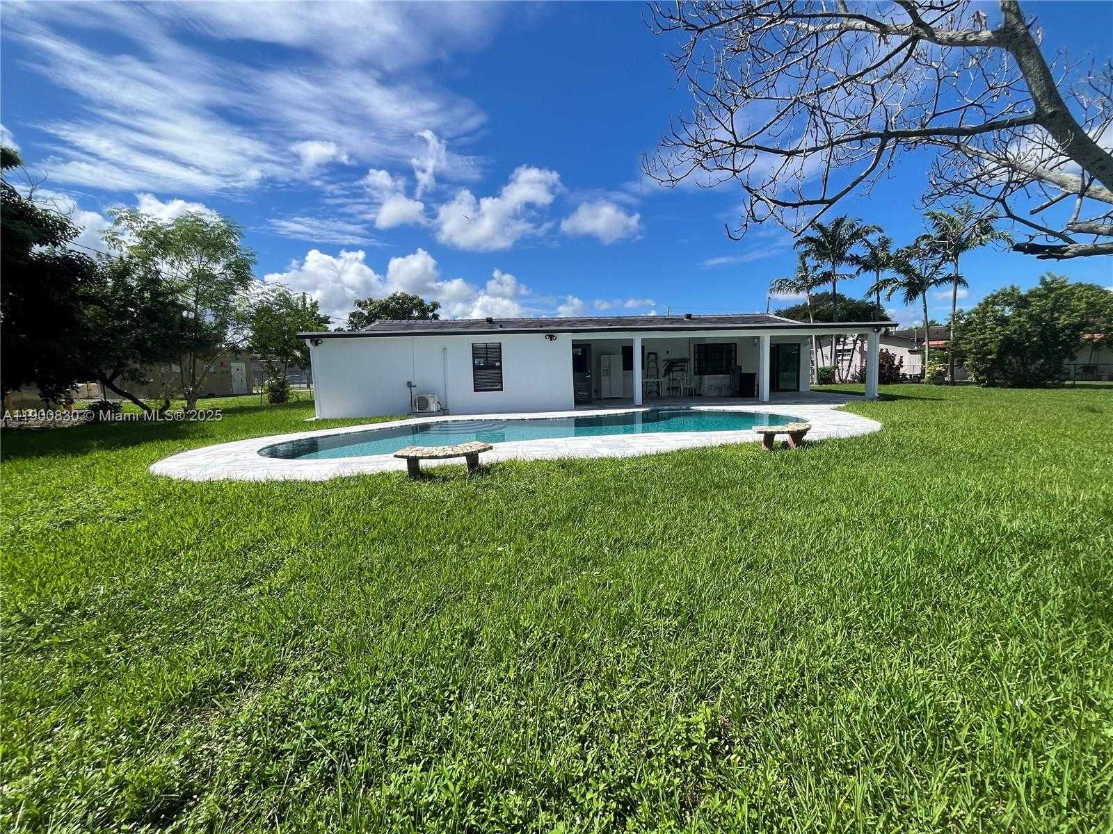 Small Image of 11755 SOUTH WEST 37TH ST, Miami Number 16