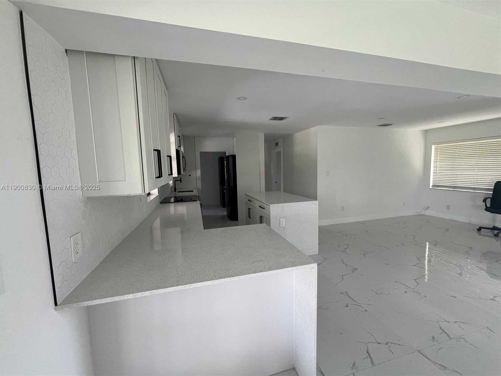 Small Image of 11755 SOUTH WEST 37TH ST, Miami Number 3