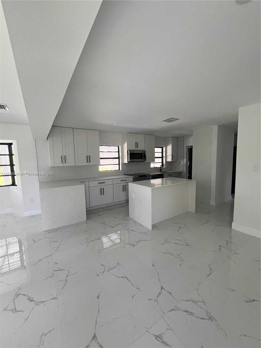 Small Image of 11755 SOUTH WEST 37TH ST, Miami Number 5
