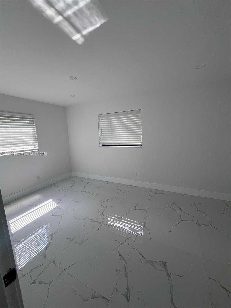 Small Image of 11755 SOUTH WEST 37TH ST, Miami Number 9