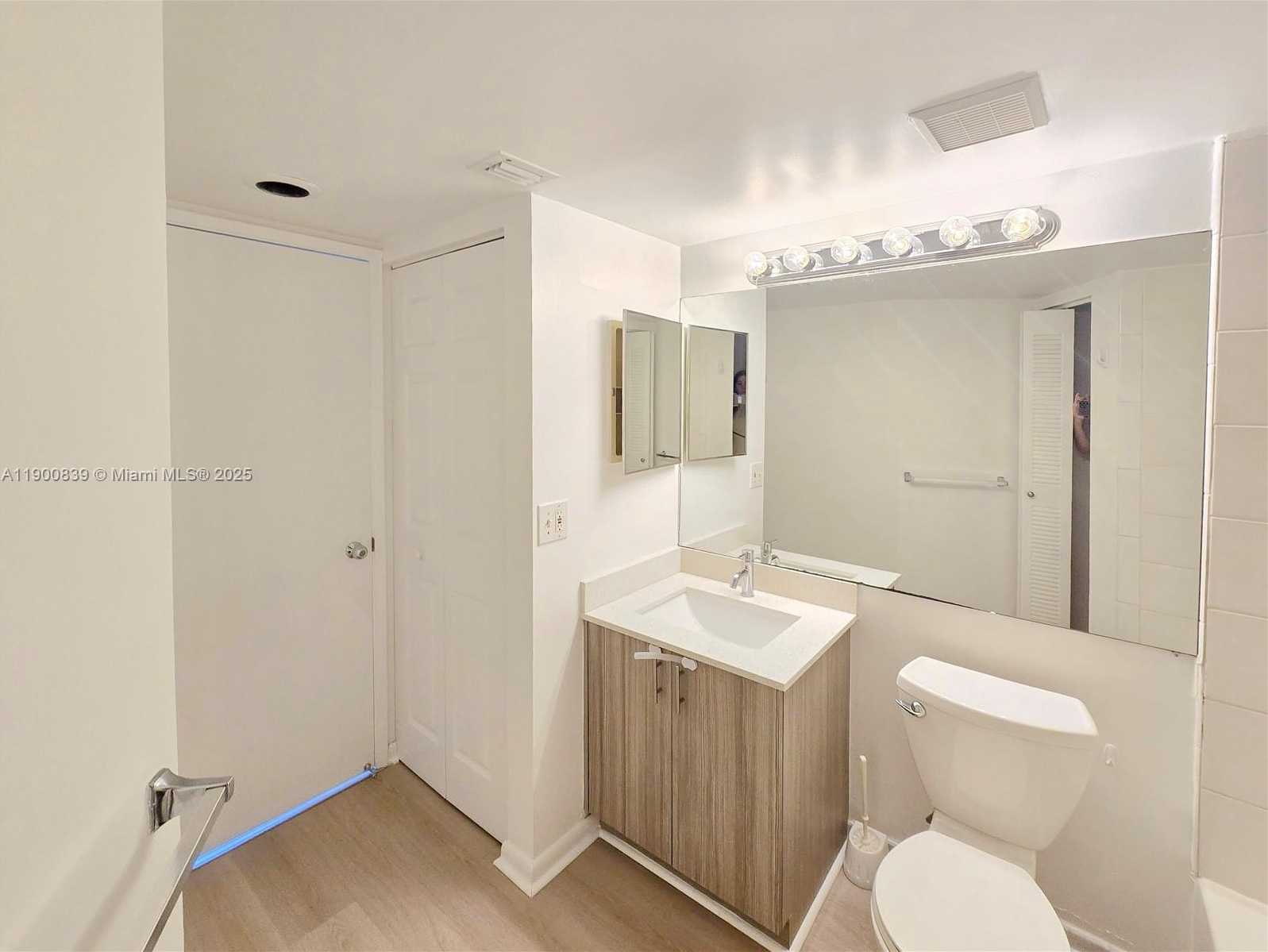 Small Image of 3300 NORTH EAST 192ND ST #709, Aventura Number 11