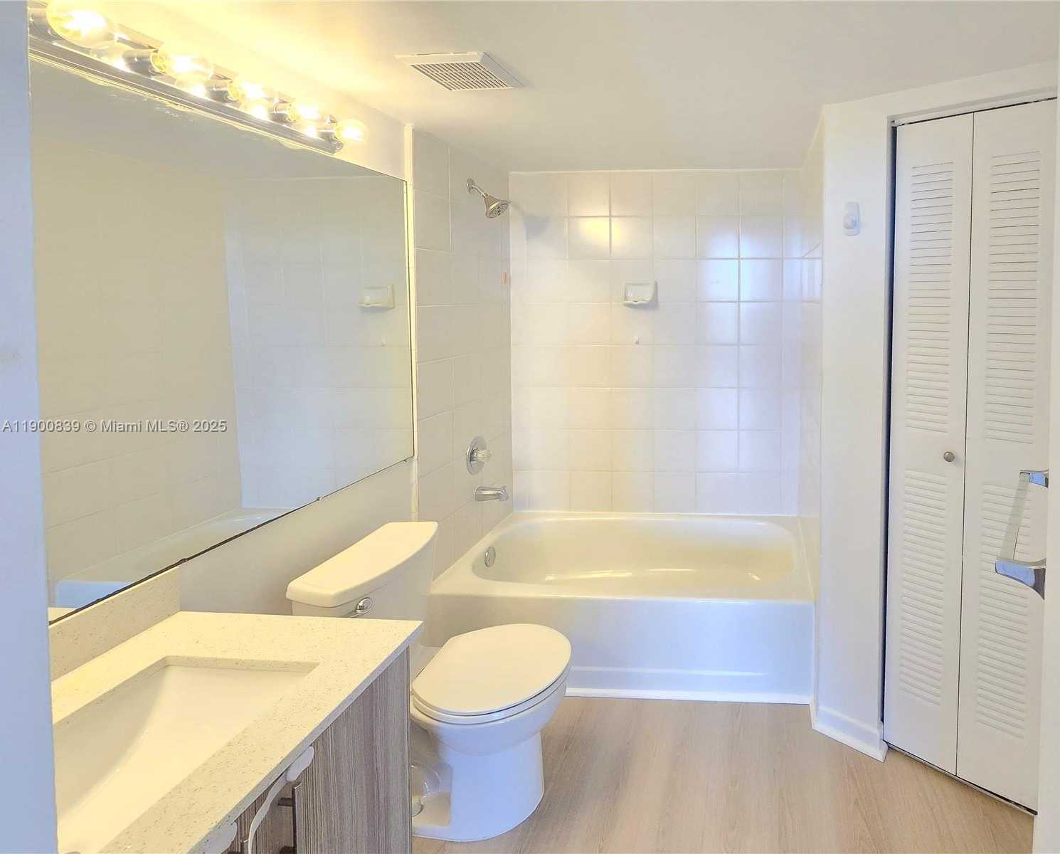 Small Image of 3300 NORTH EAST 192ND ST #709, Aventura Number 14