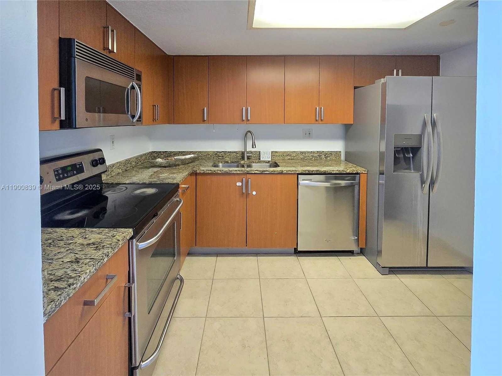 Small Image of 3300 NORTH EAST 192ND ST #709, Aventura Number 2