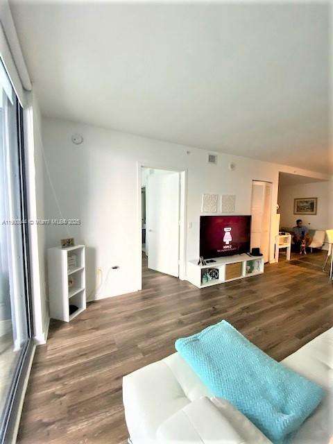 Small Image of 31 SOUTH EAST 6TH ST #2404, Miami Number 13