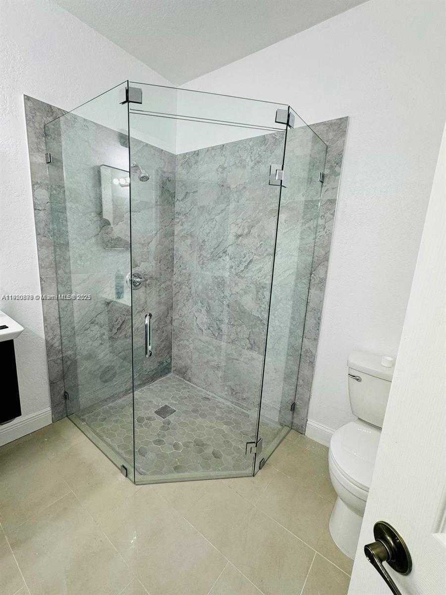 Small Image of 8048 NORTH WEST 108TH CT, Doral Number 18