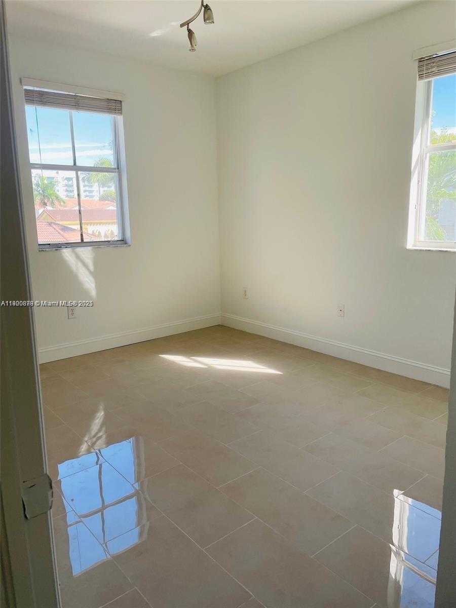 Small Image of 8048 NORTH WEST 108TH CT, Doral Number 22