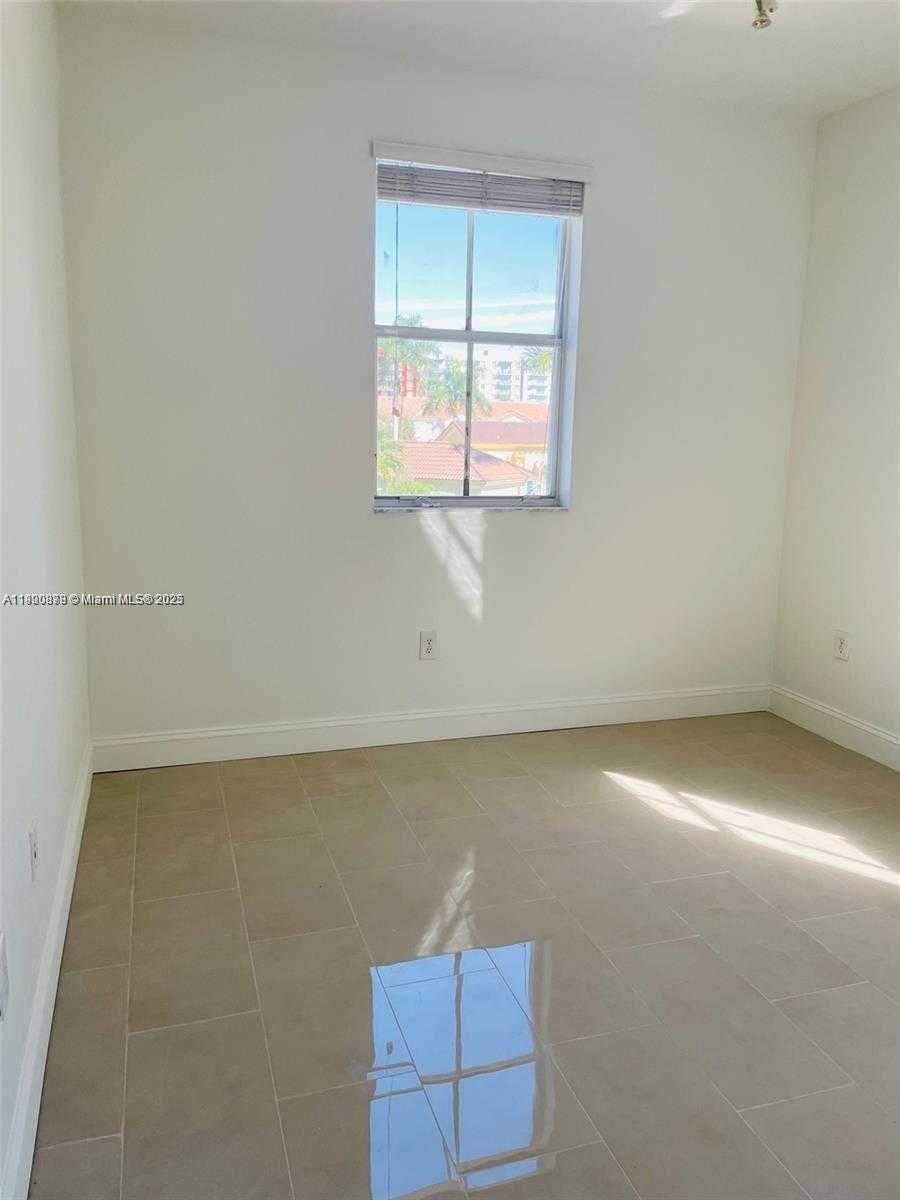 Small Image of 8048 NORTH WEST 108TH CT, Doral Number 23