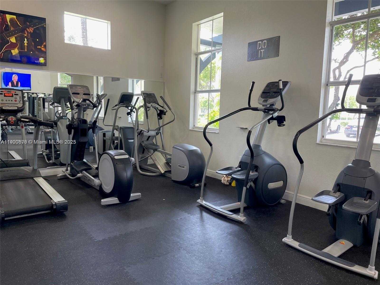 Small Image of 8048 NORTH WEST 108TH CT, Doral Number 31