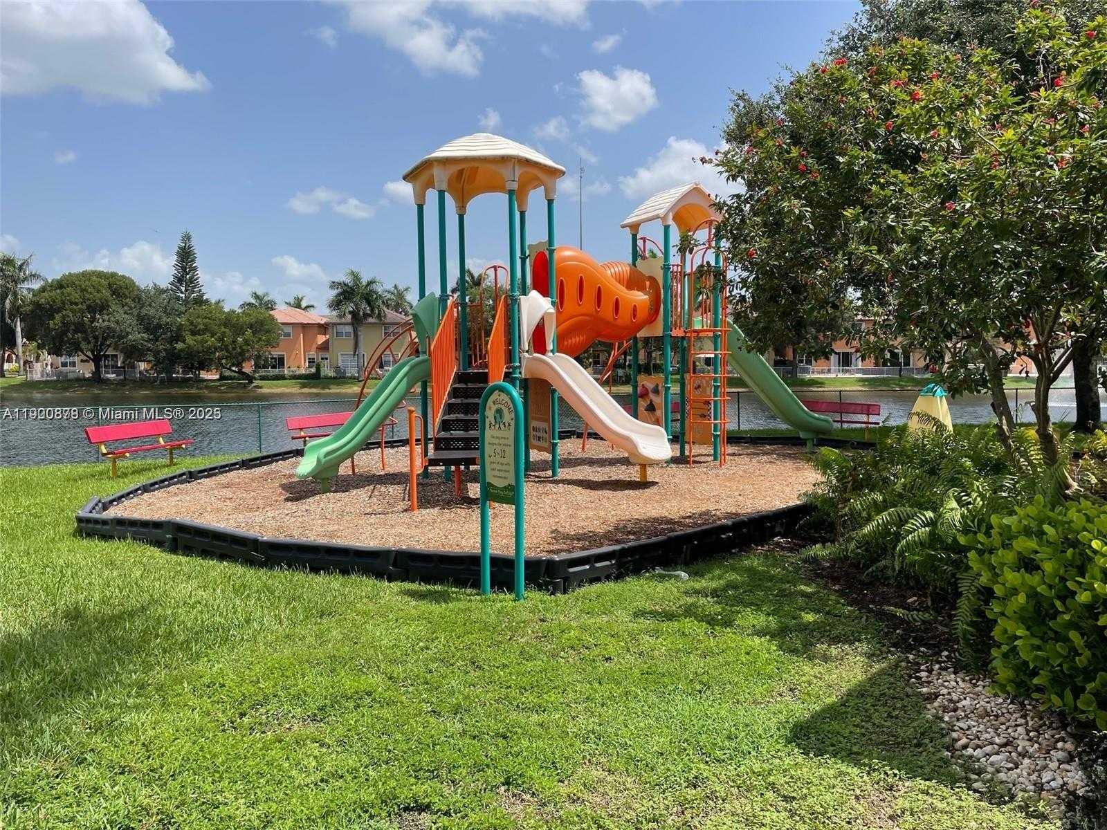 Small Image of 8048 NORTH WEST 108TH CT, Doral Number 32