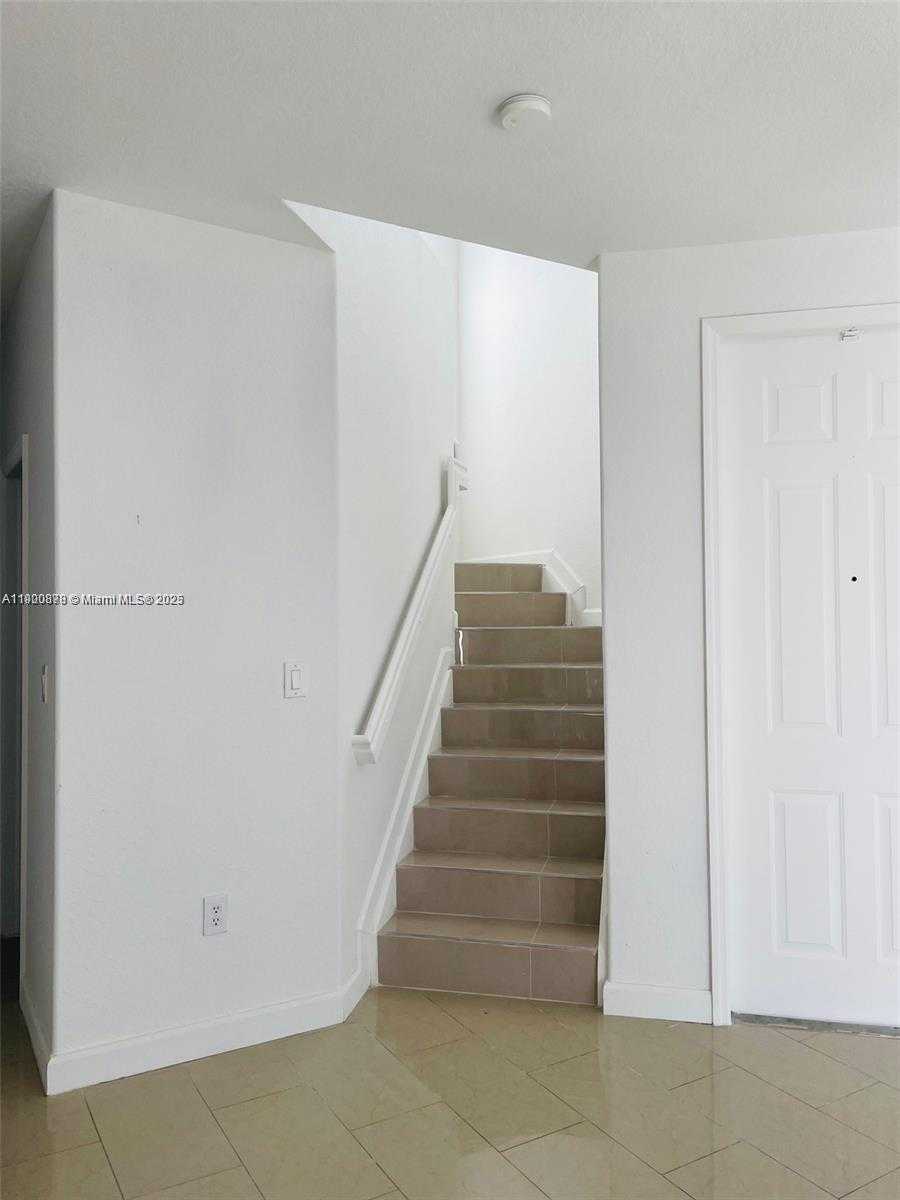 Small Image of 8048 NORTH WEST 108TH CT, Doral Number 4