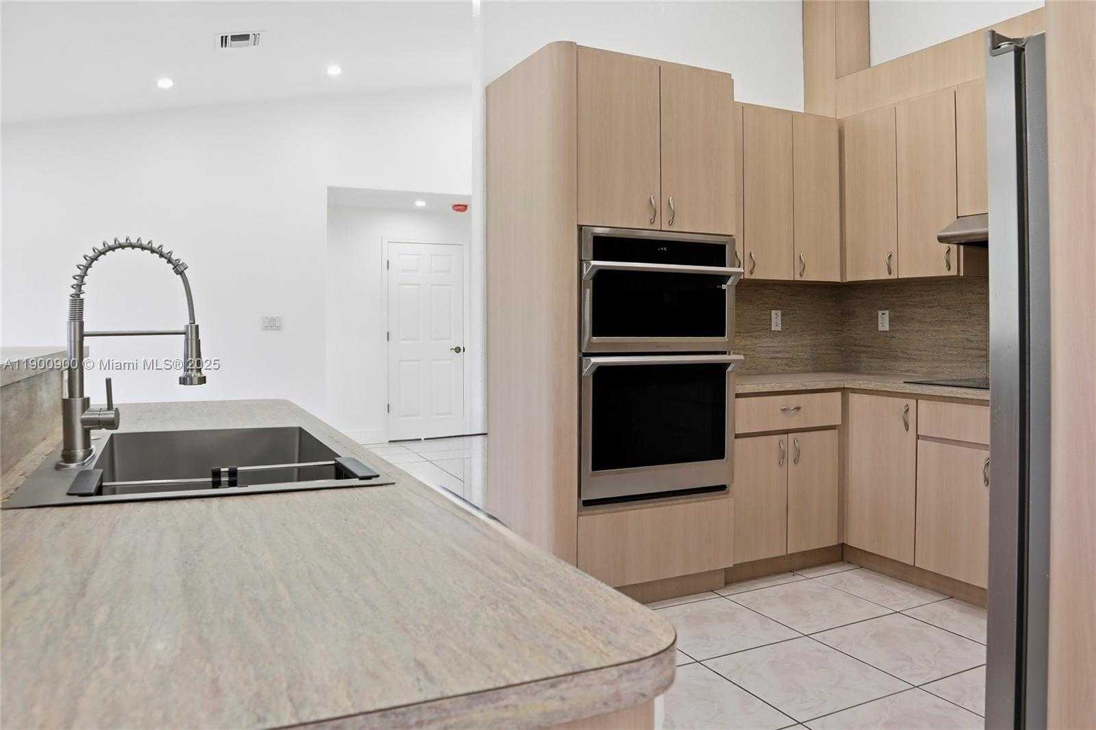 Small Image of 19851 SOUTH WEST 79TH AVE, Cutler Bay Number 5