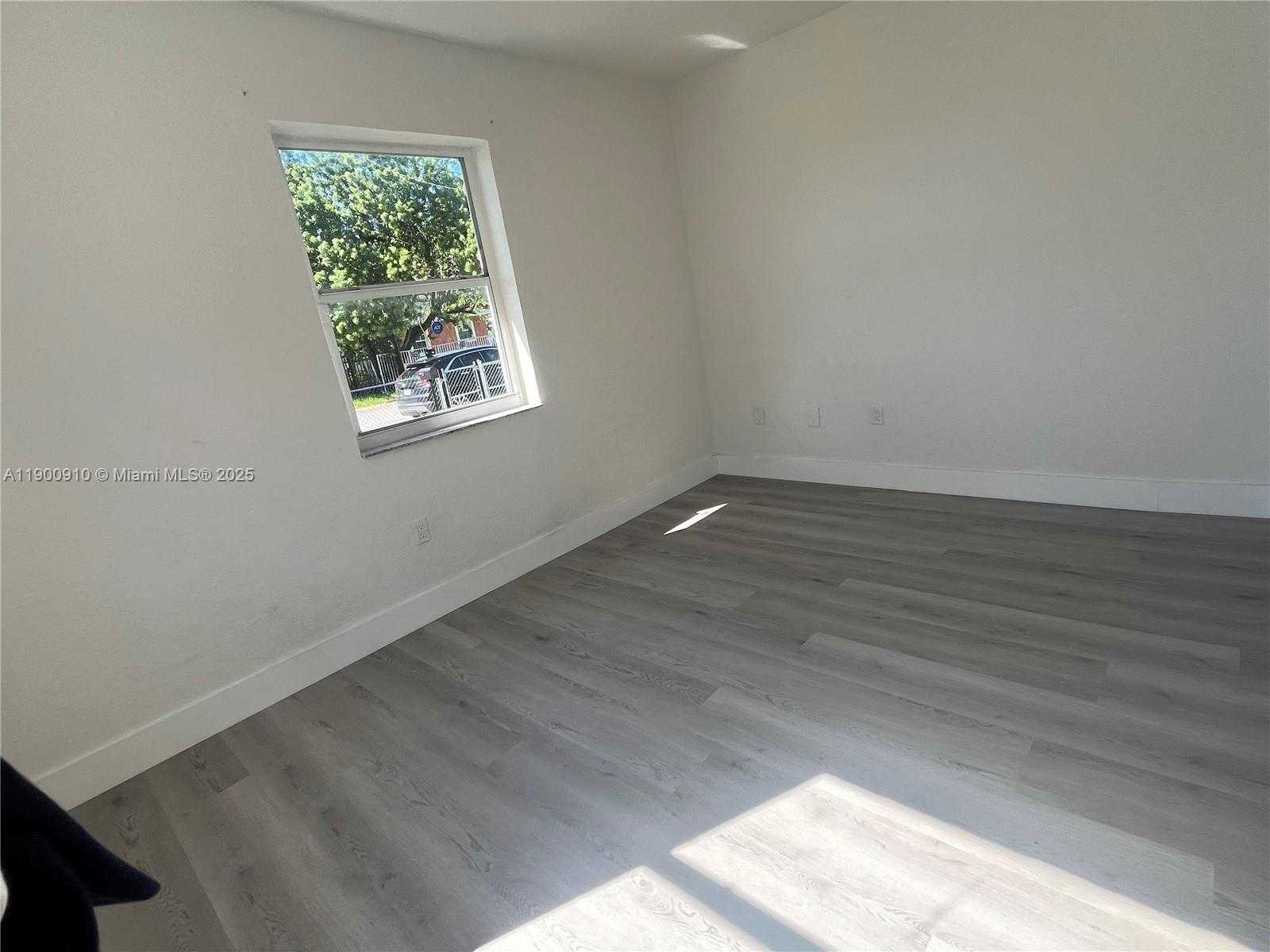 Small Image of 1923 NORTH WEST 66TH ST #N/A, Miami Number 15