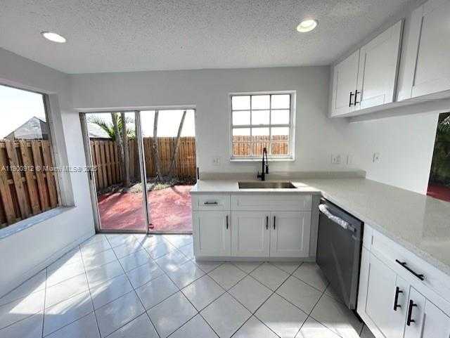 Small Image of 11367 SOUTH WEST 161ST PL, Miami Number 10