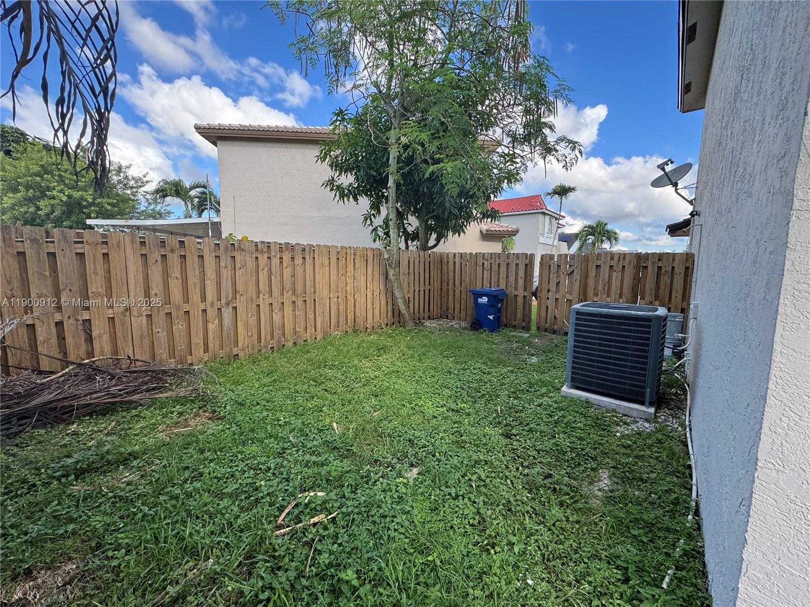 Small Image of 11367 SOUTH WEST 161ST PL, Miami Number 30