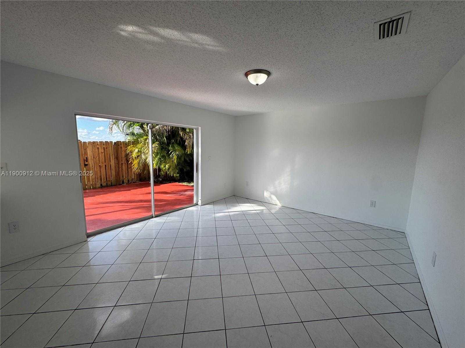 Small Image of 11367 SOUTH WEST 161ST PL, Miami Number 5