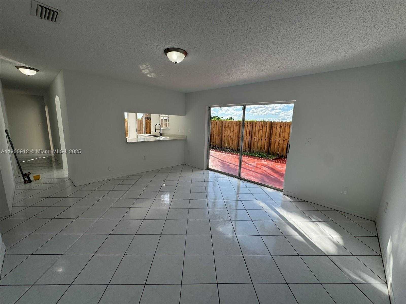 Small Image of 11367 SOUTH WEST 161ST PL, Miami Number 6