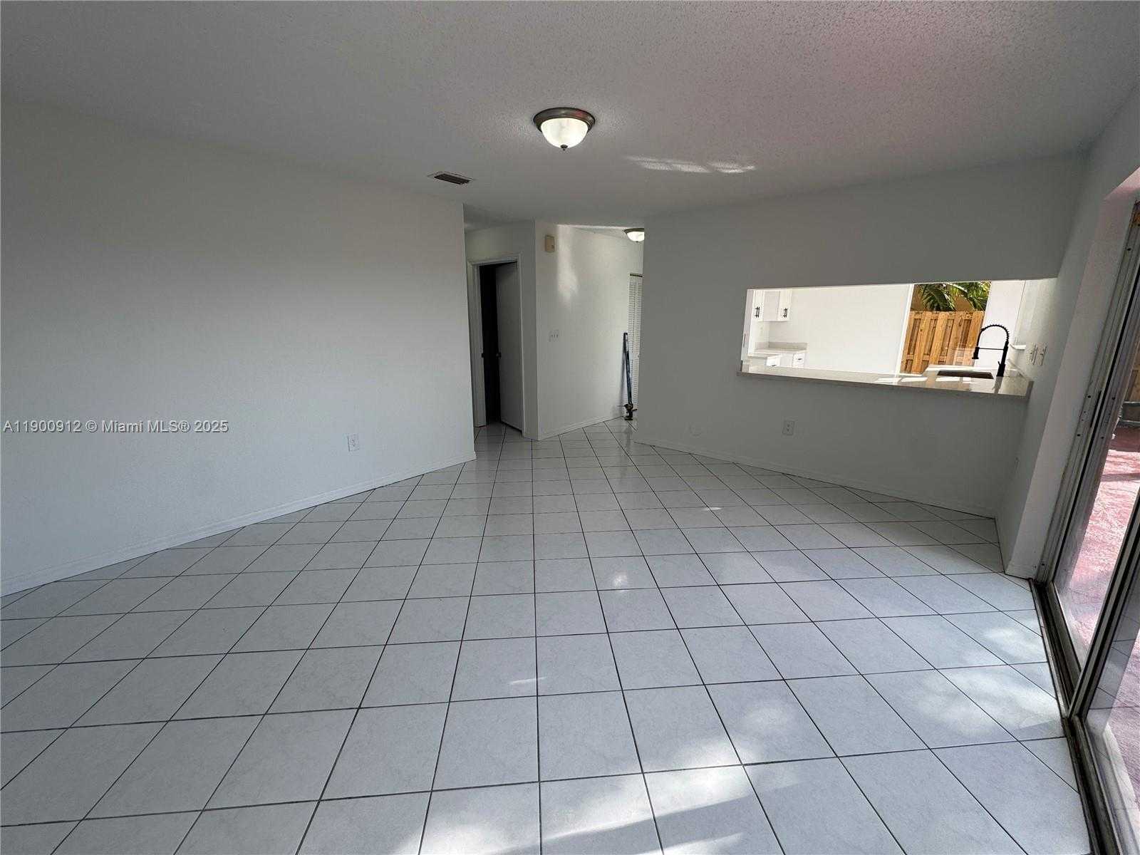 Small Image of 11367 SOUTH WEST 161ST PL, Miami Number 7