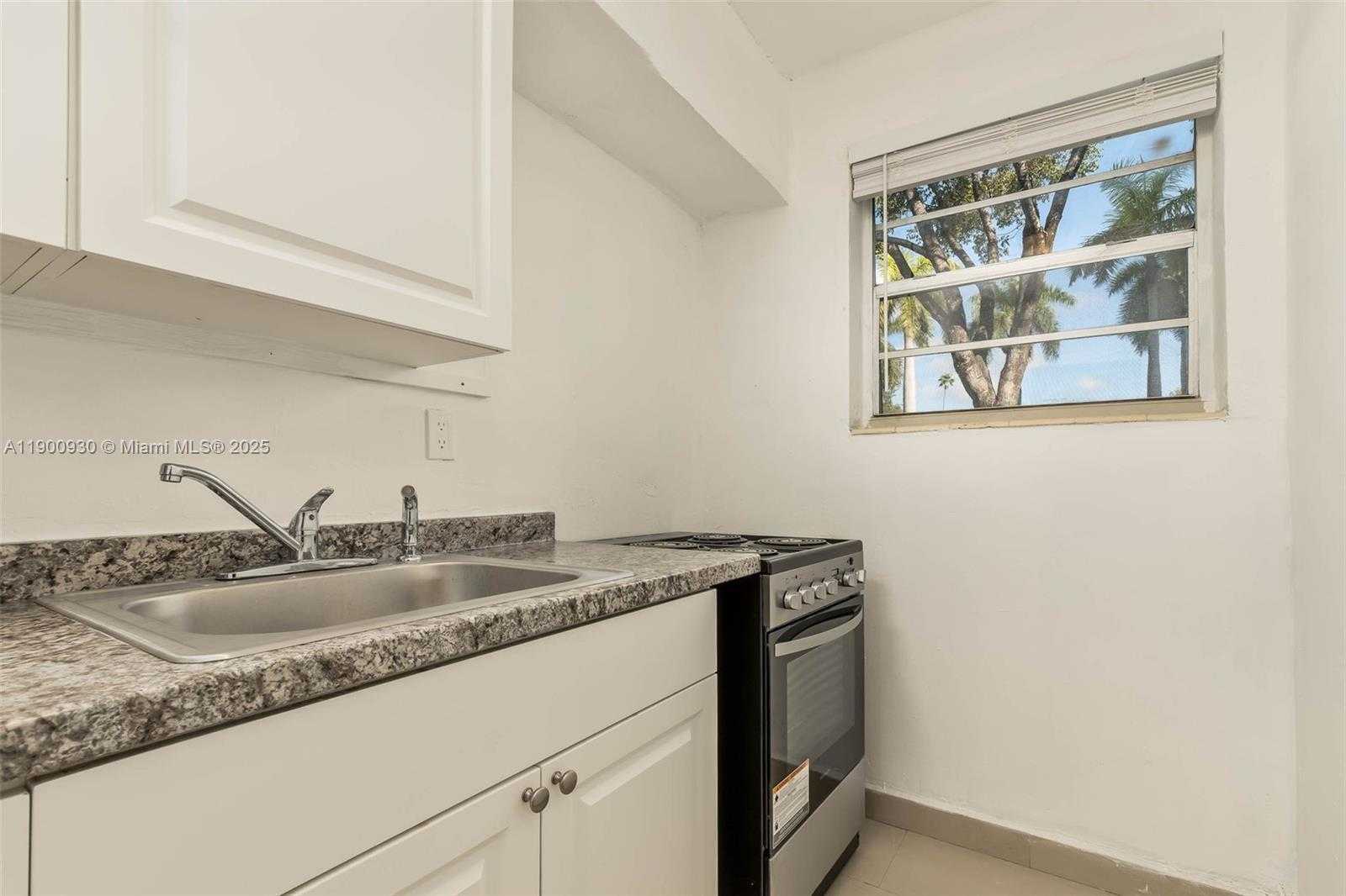 Small Image of 1685 JEFFERSON AVE #3, Miami Beach Number 8
