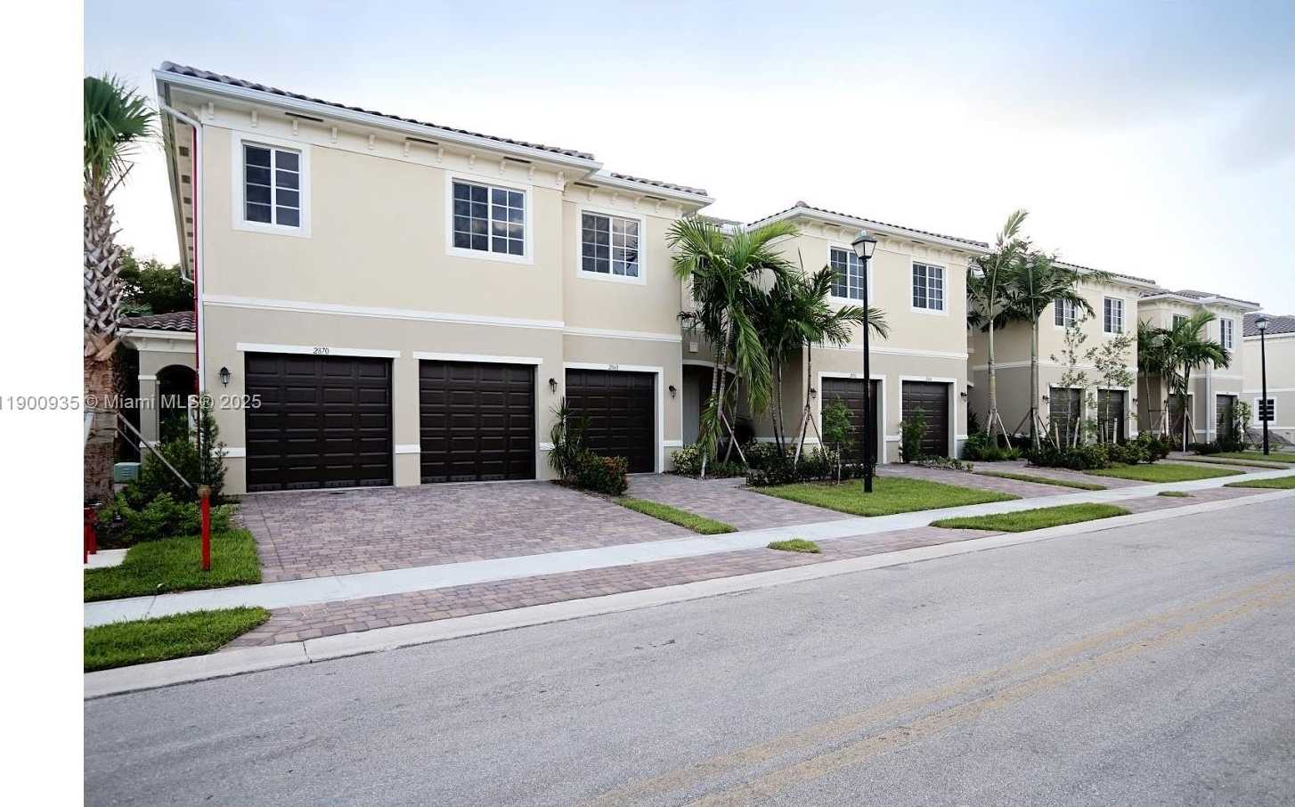 Small Image of 2714 SOUTH WEST 81ST TER #2718, Miramar Number 12