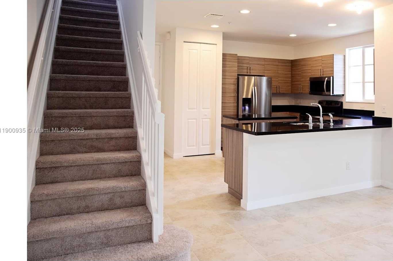 Small Image of 2714 SOUTH WEST 81ST TER #2718, Miramar Number 2