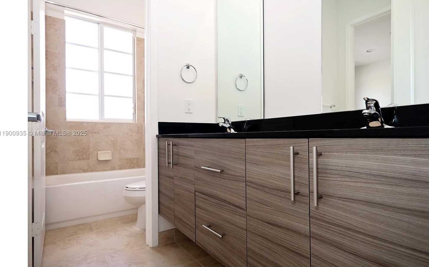 Small Image of 2714 SOUTH WEST 81ST TER #2718, Miramar Number 5