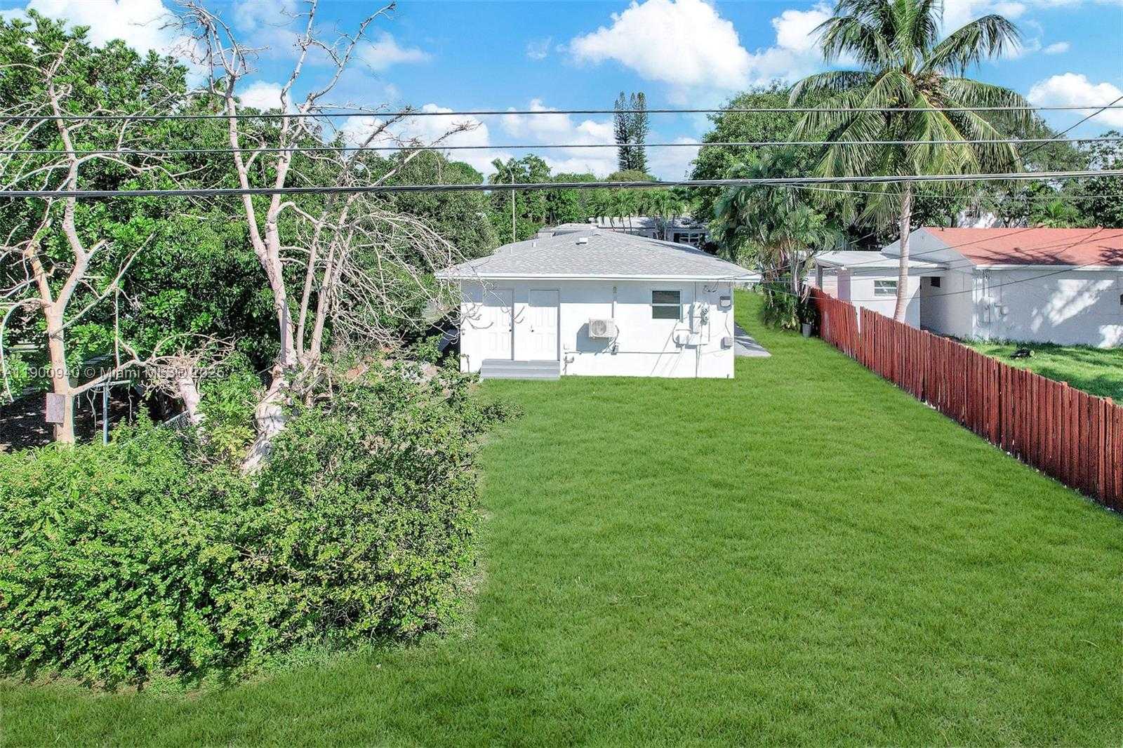 Small Image of 2212 ROOSEVELT ST #1, Hollywood Number 17