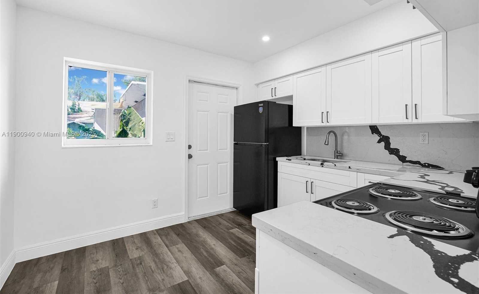 Small Image of 2212 ROOSEVELT ST #1, Hollywood Number 3