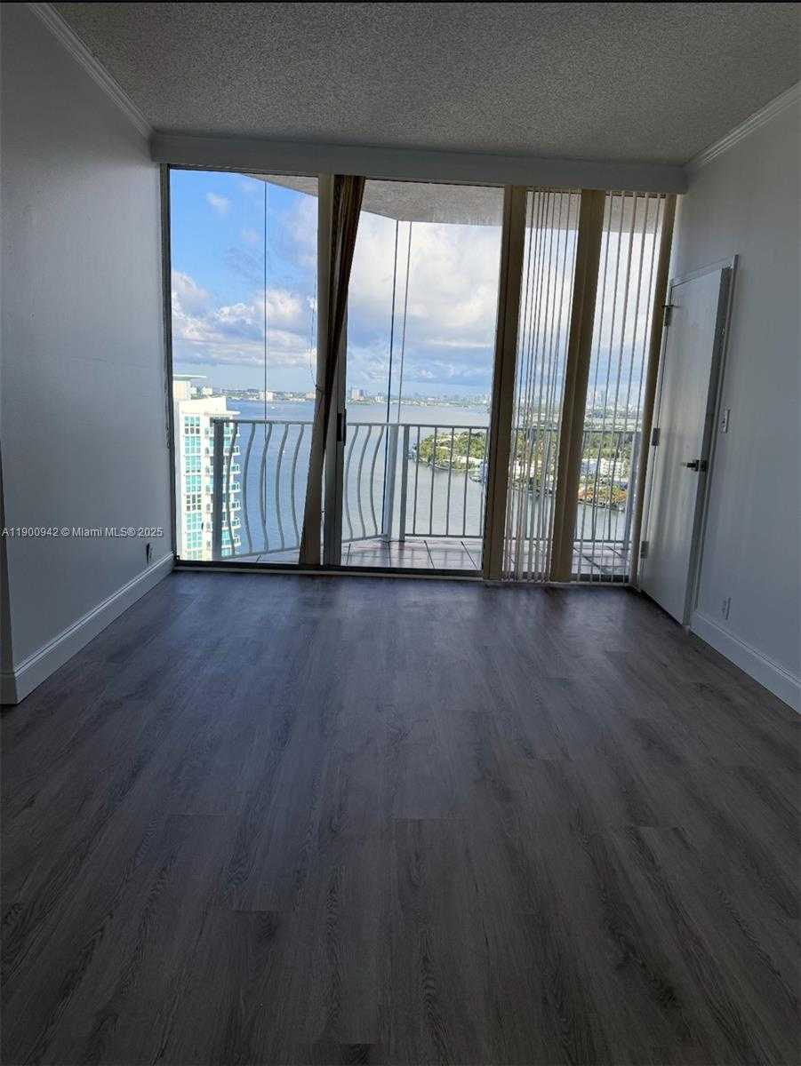 Small Image of 7601 EAST TREASURE DR #PH112, North Bay Village Number 4