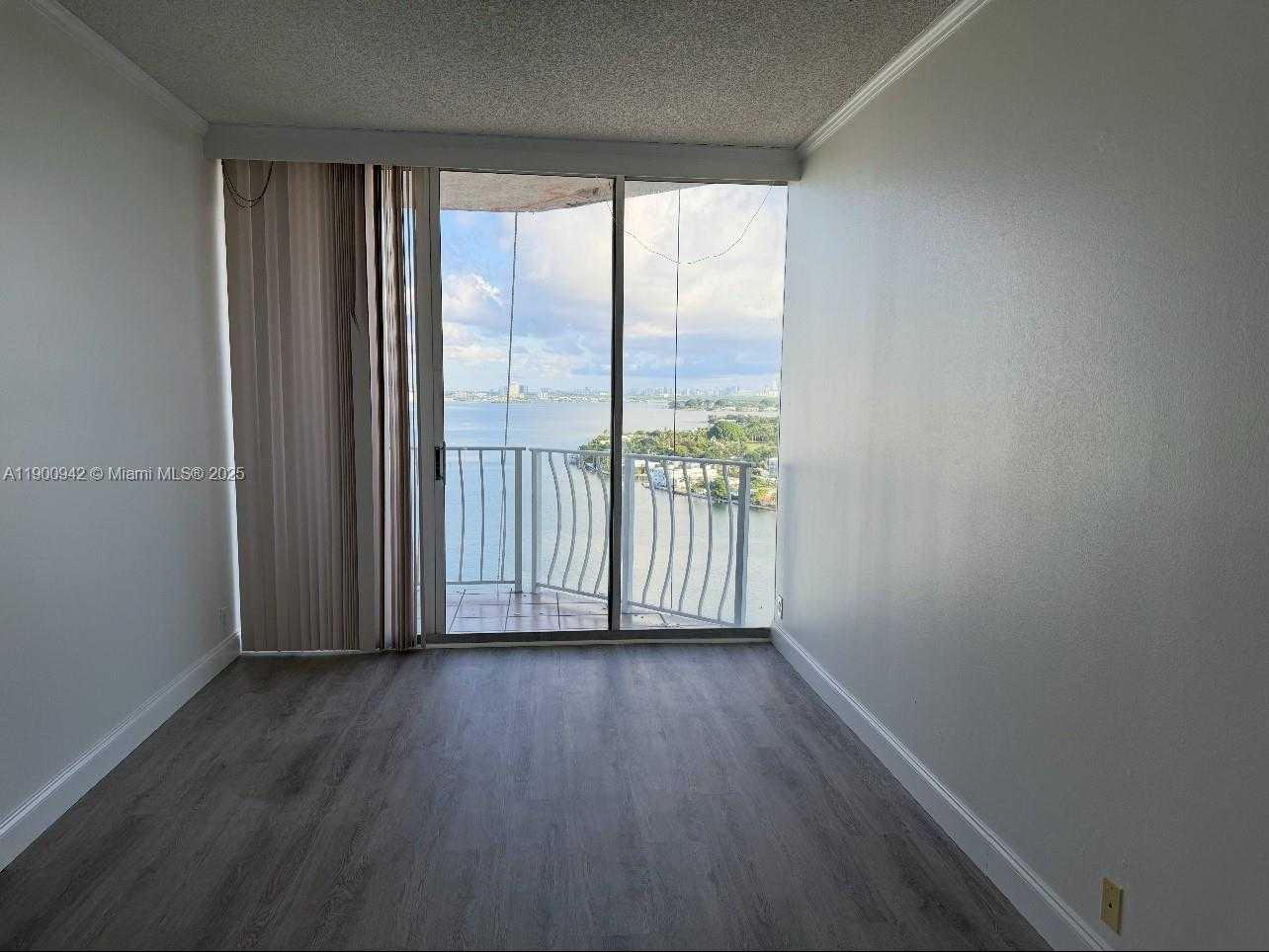 Small Image of 7601 EAST TREASURE DR #PH112, North Bay Village Number 6