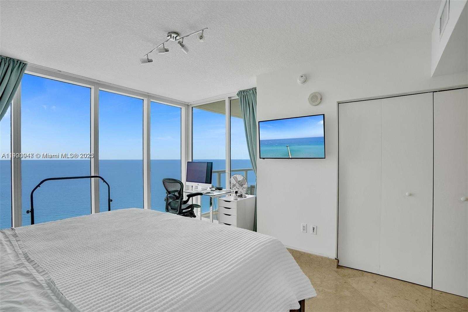 Small Image of 16699 COLLINS AVE #2402, Sunny Isles Beach Number 10